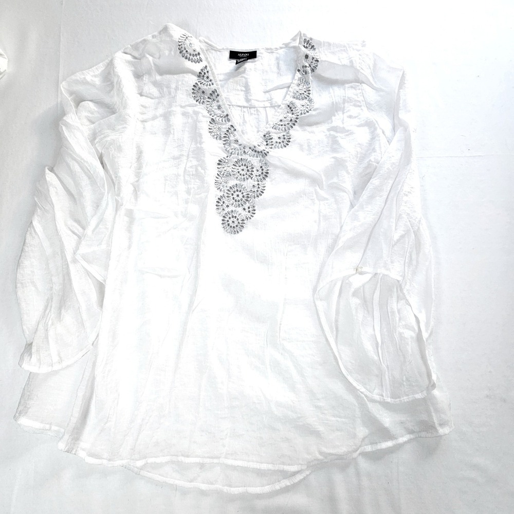 Alfani Woman White Silver Embroidered V-Neck Tunic Blouse 22W Bell Sleeve